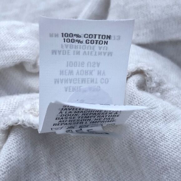 Aerie Cream "Your On My Wish List" graphic tee.  Size Large. VGUC - Picture 5 of 6